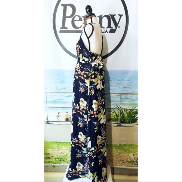 LUCY PARIS Fiji Key Hole Maxi - Picture 12 of 15